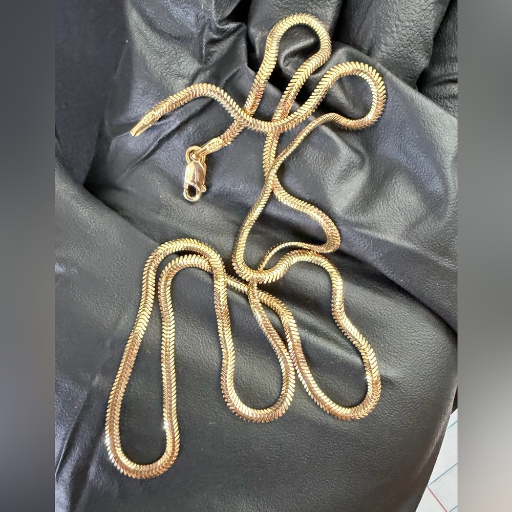 ❌SOLD❌REAL 18K YG Gold Herringbone Chain Necklace